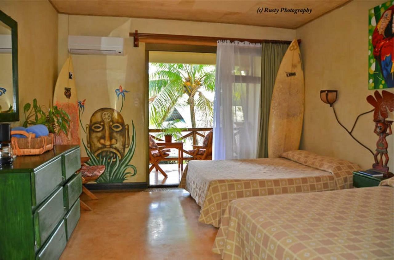 Hotel Roca Verde Beachfront 푼타레나스 외부 사진